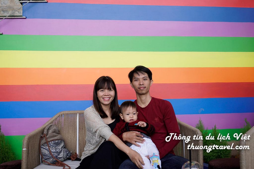 Ảnh gia đình Thuongtravel tại cafe Horizon Đà Lạt